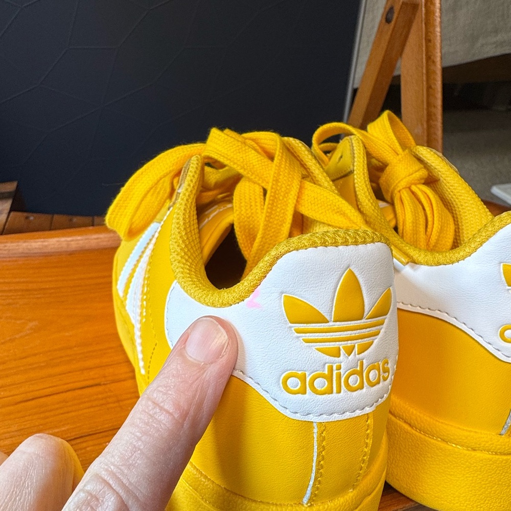 Adidas Bold Yellow Superstar XLG - Picture 3 of 9